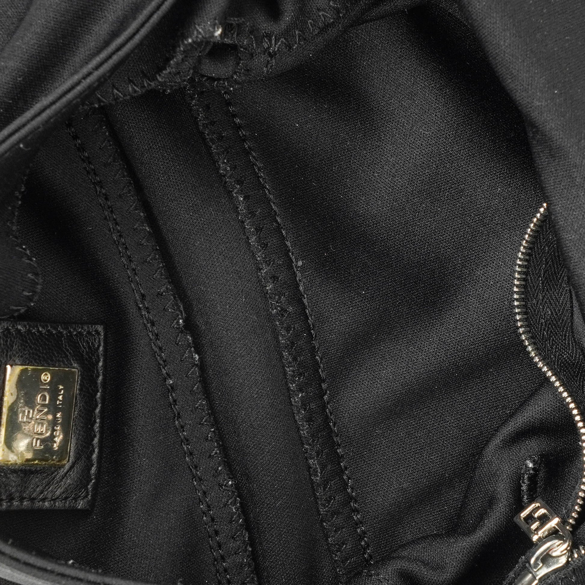 Fendi Baguette Bag aus schwarzem Stoff