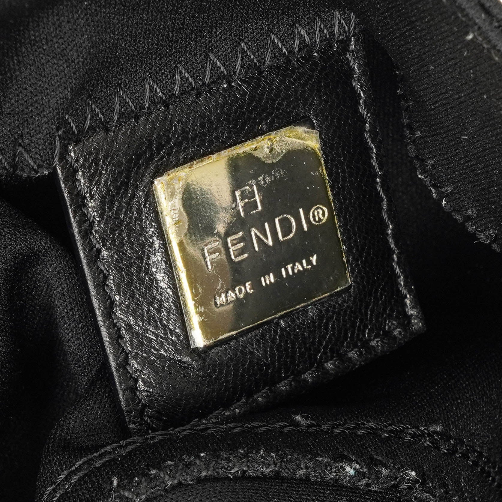 Fendi Baguette Bag aus schwarzem Stoff