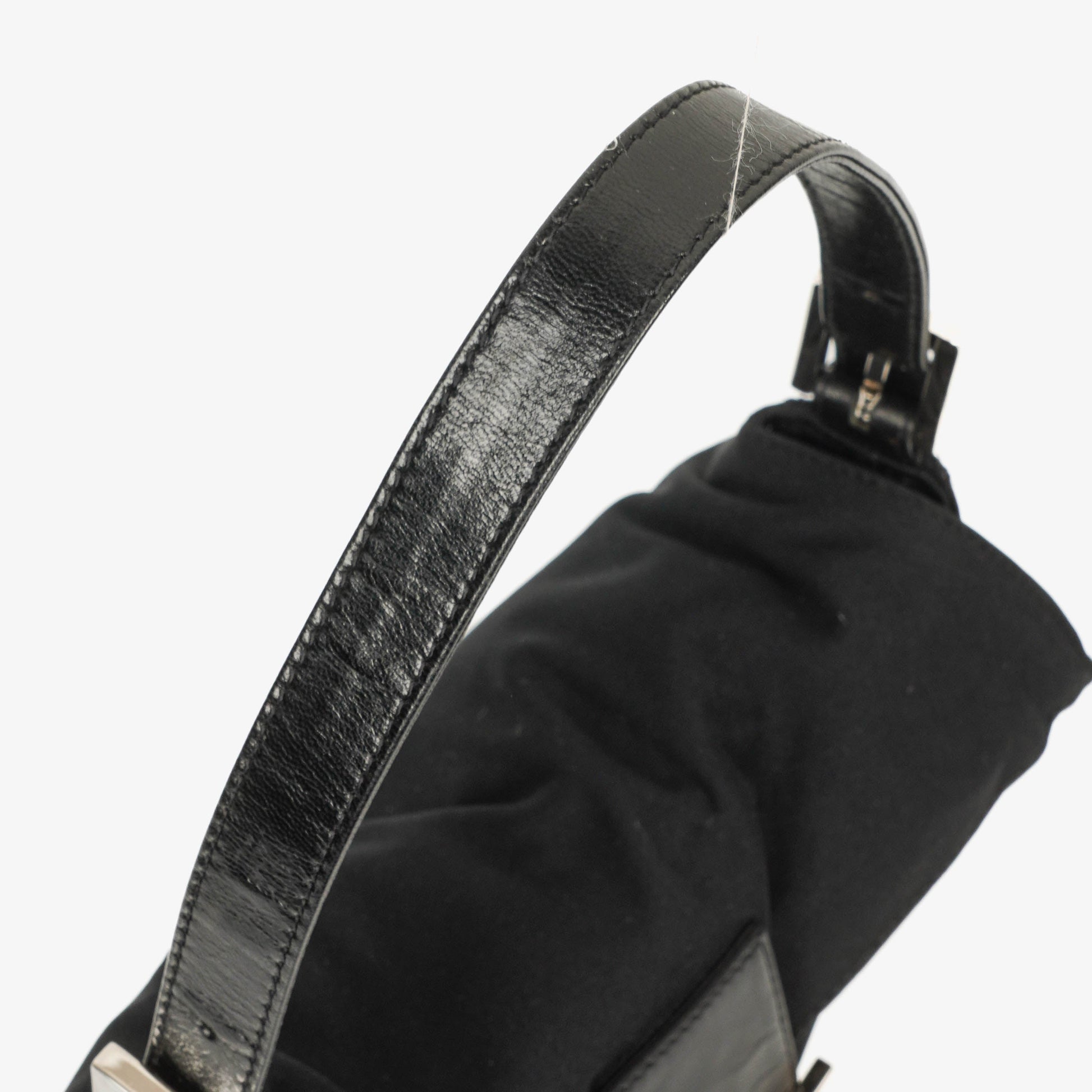 Fendi Baguette Bag aus schwarzem Stoff