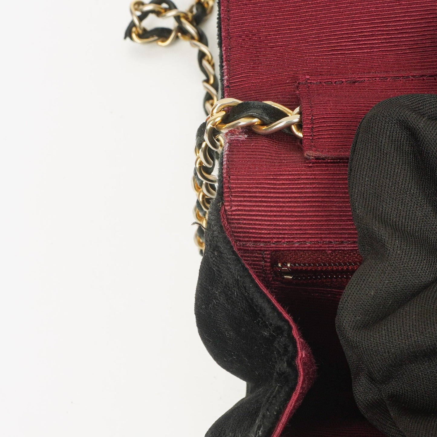 Chanel Small Half Moon Klappentasche aus schwarzem Samt