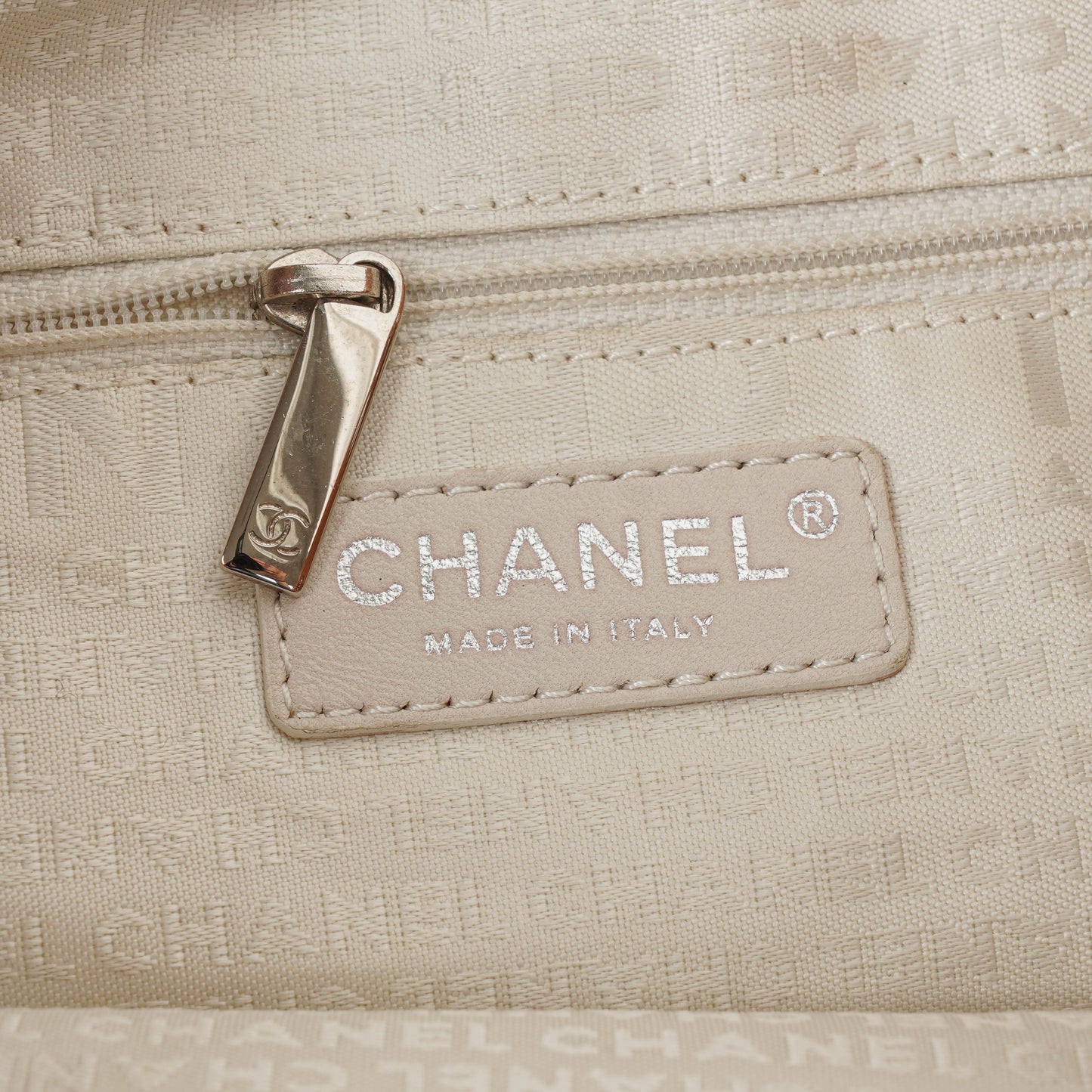 Chanel Surpique Leder-Tote