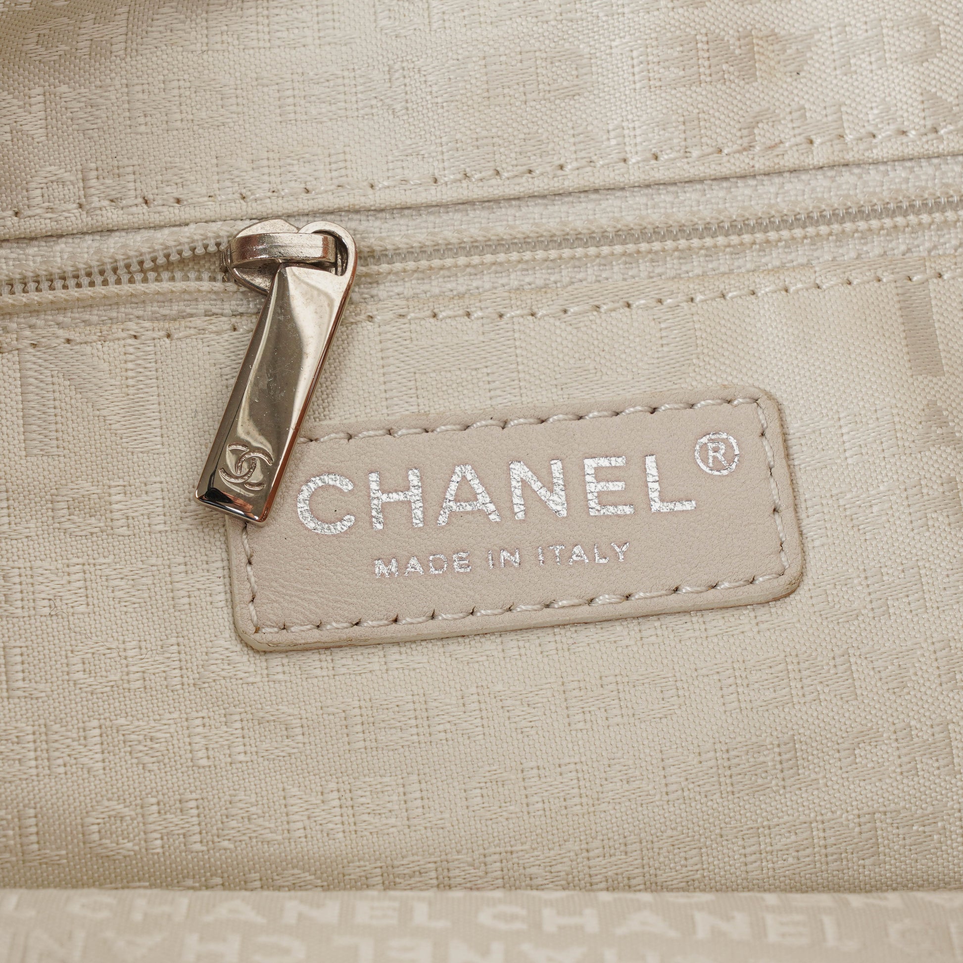 Chanel Surpique Leder-Tote
