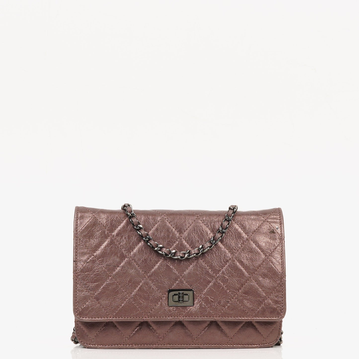 CHANEL 2.55 Reissue Wallet on Chain WOC aus lila gestepptem gealtertem Metallic-Kalbsleder