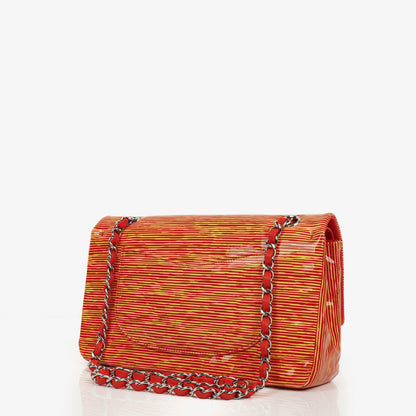 Chanel Timeless Classic Double Flap Tasche aus rot und gelb gestreiftem Lackleder mit silberfarbenen Details