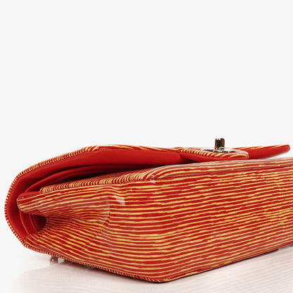 Chanel Timeless Classic Double Flap Tasche aus rot und gelb gestreiftem Lackleder mit silberfarbenen Details
