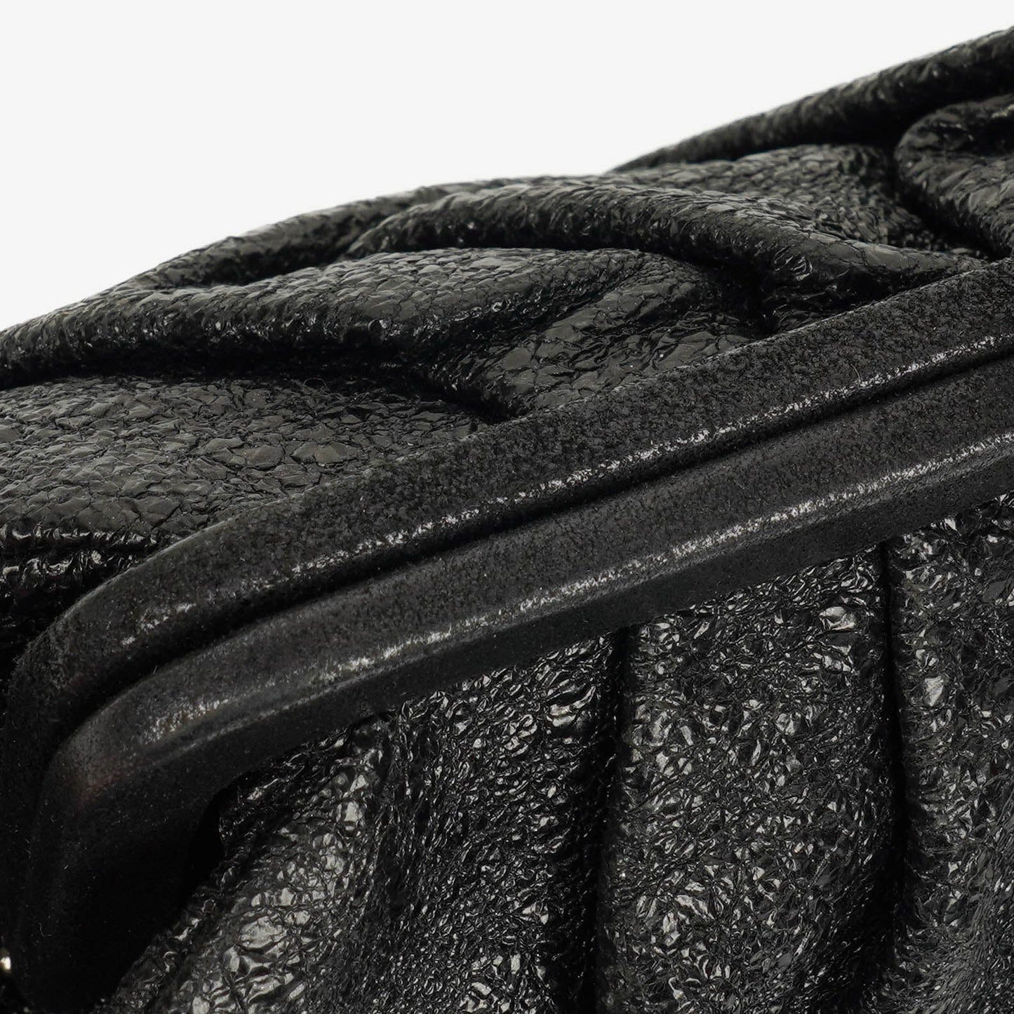 Chanel Crackled Frame Clutch aus metallic-schwarzem Leder