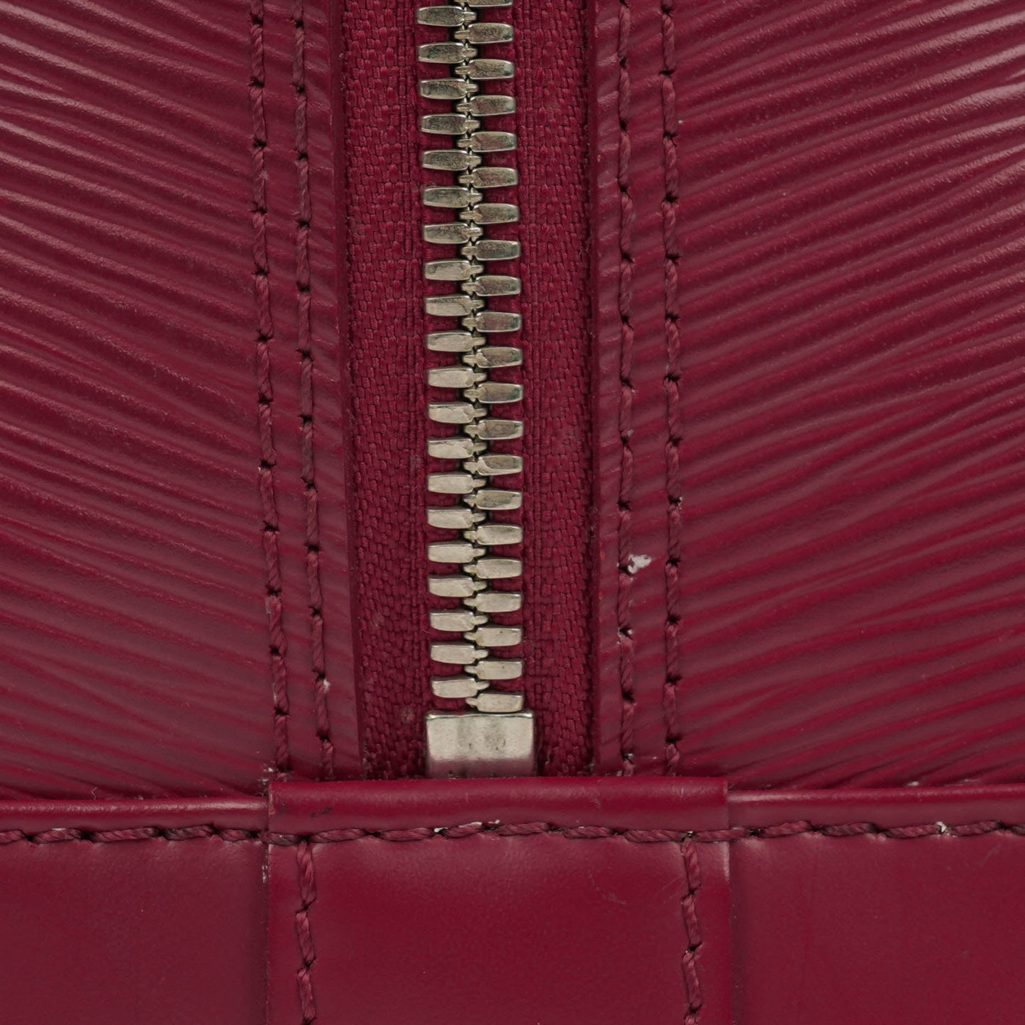 Louis Vuitton Alma PM Handtasche aus fuchsiafarbenem Epi Leder