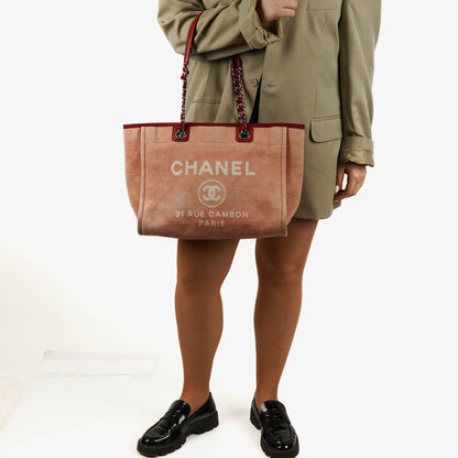 Chanel Deauville Shopping Tote aus pinkem Canvas