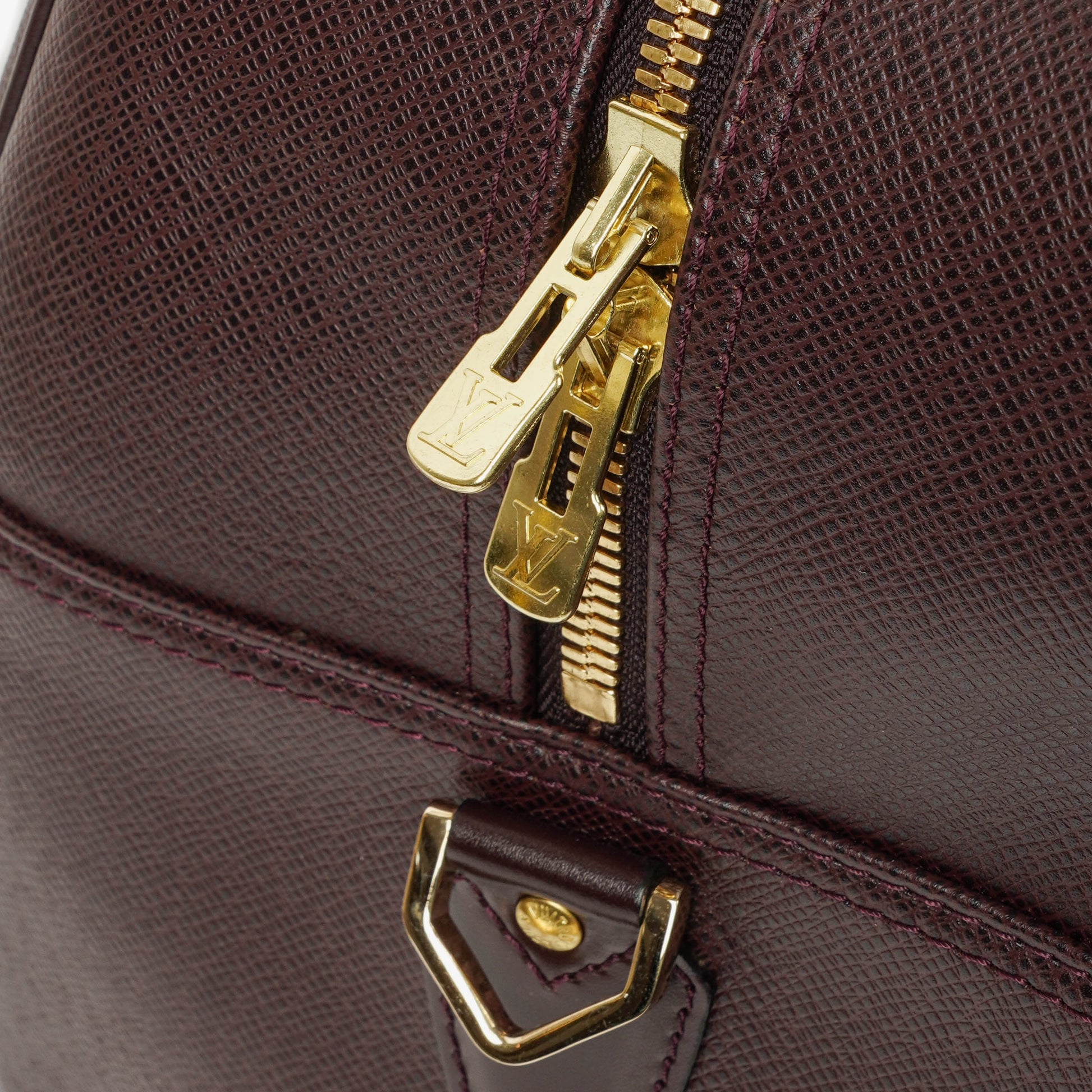 Louis Vuitton Kendall Burgundy Taiga Leder-Tasche