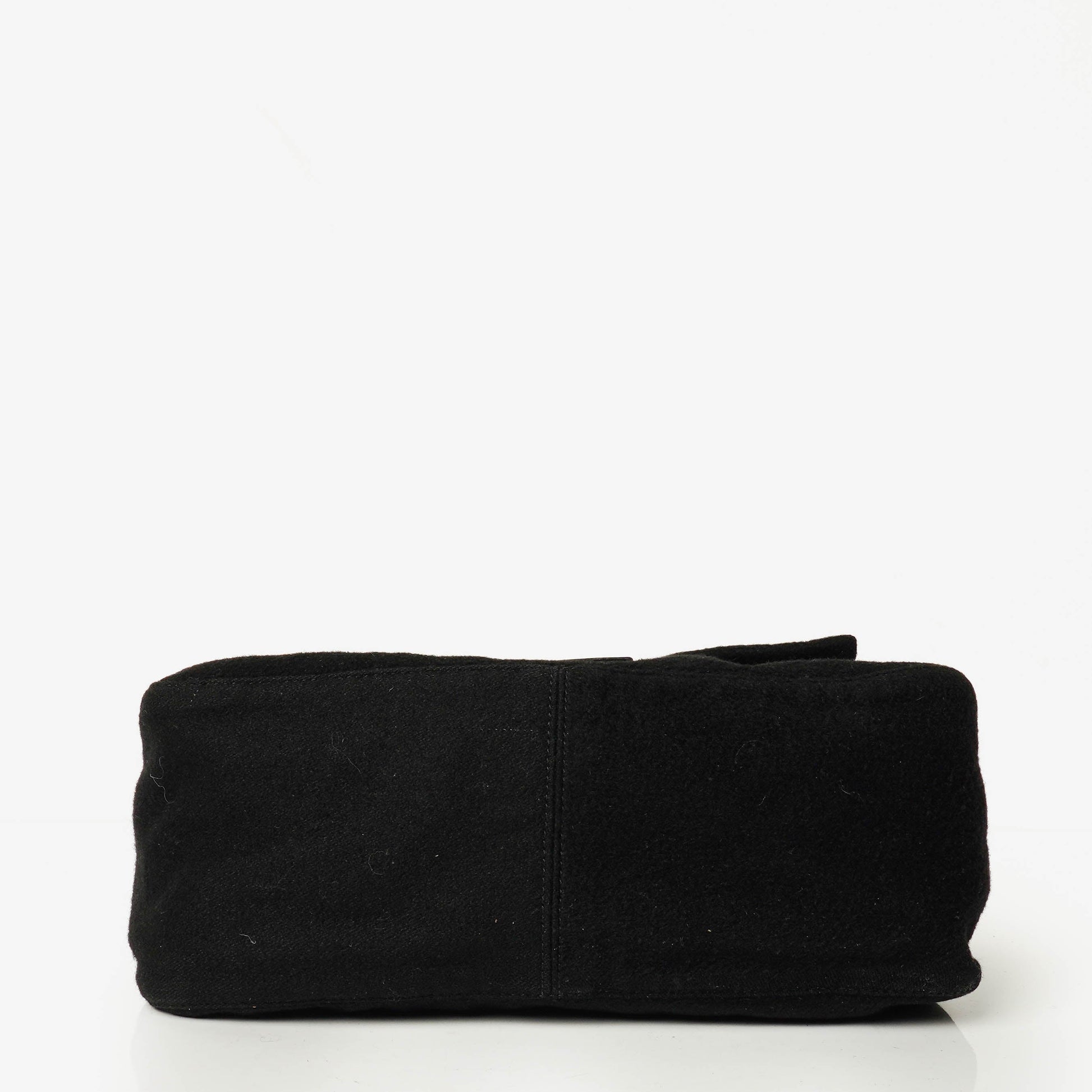 Fendi Mamma Baguette Schultertasche aus schwarzer Wolle
