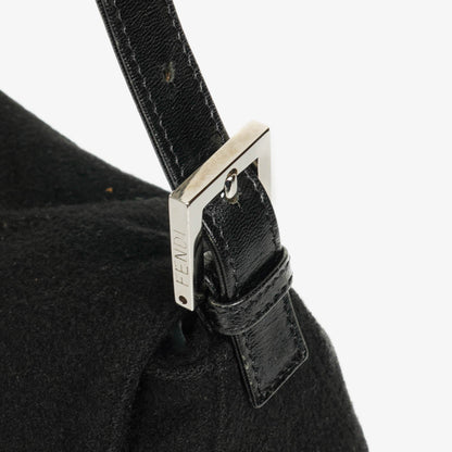 Fendi Mamma Baguette Schultertasche aus schwarzer Wolle
