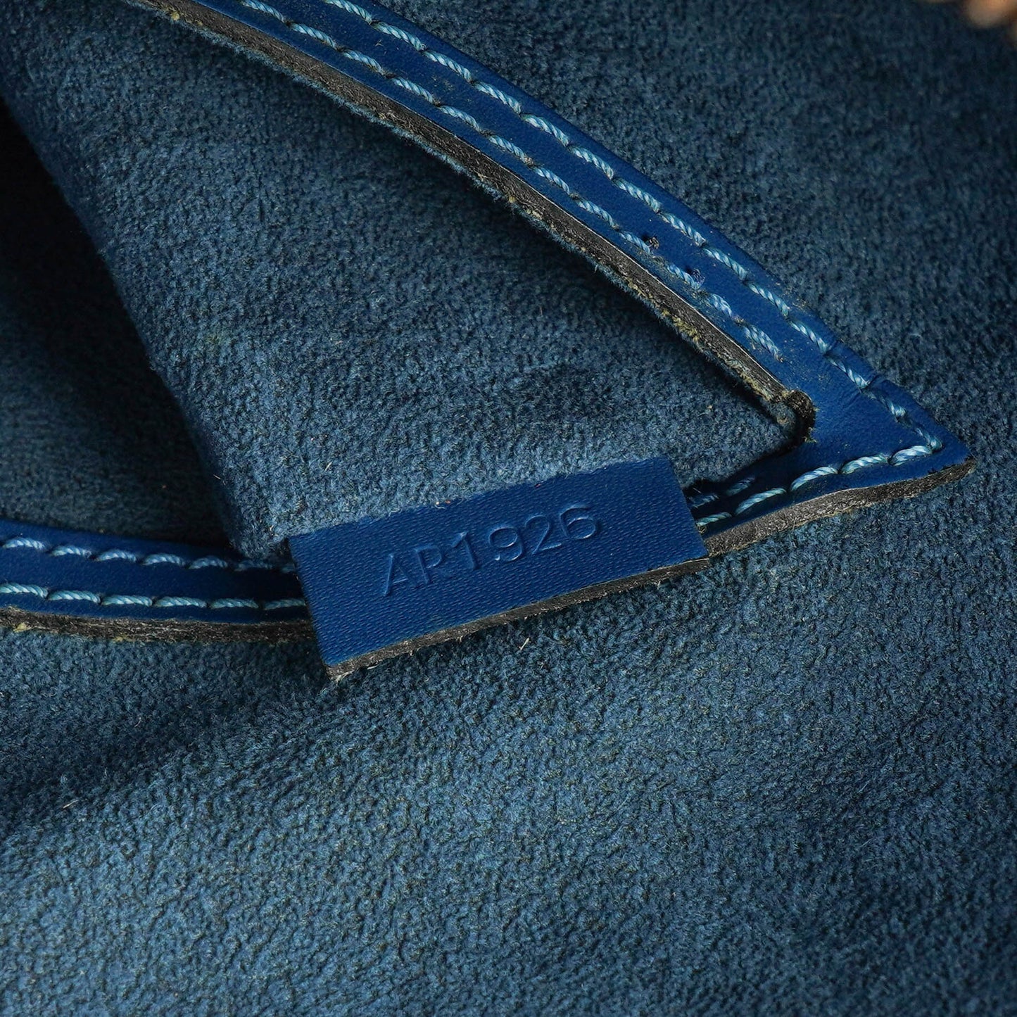 Louis Vuitton Alma PM Handtasche aus blauem Epi Leder