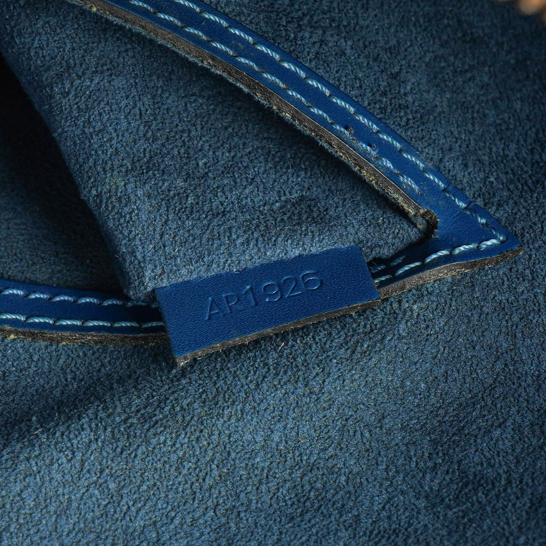 Louis Vuitton Alma PM Handtasche aus blauem Epi Leder