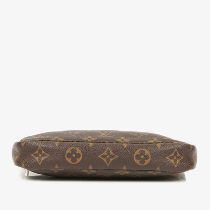 Louis Vuitton Pochette Accessoires Monogram Canvas Clutch-Handtasche