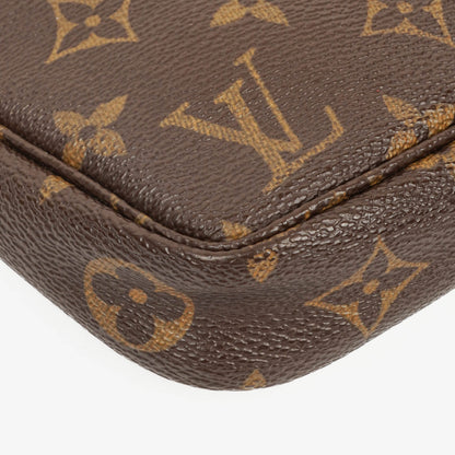 Louis Vuitton Pochette Accessoires Monogram Canvas Clutch-Handtasche