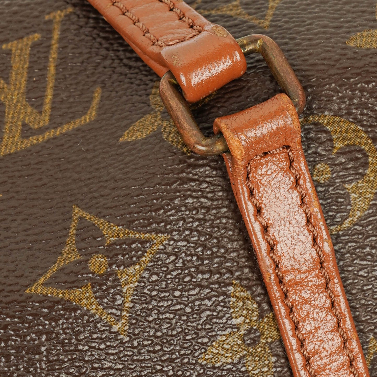 Louis Vuitton Papillon 25 Vintage Handtasche aus Monogram Canvas