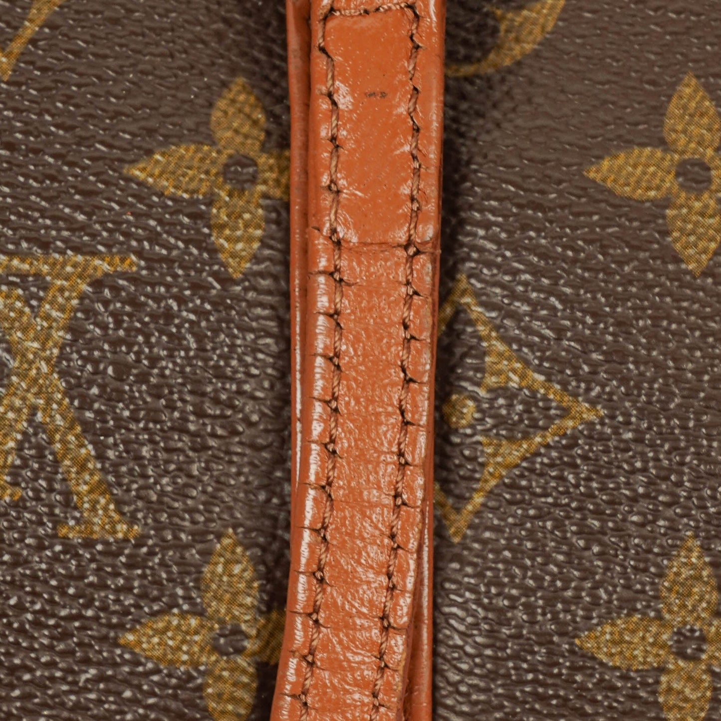 Louis Vuitton Papillon 25 Vintage Handtasche aus Monogram Canvas