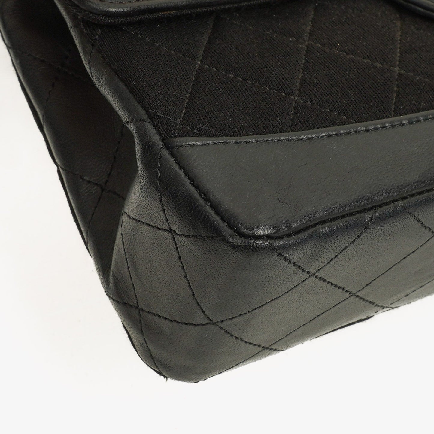 Chanel Medium Classic Vintage Single Flap Tasche aus gestepptem Lammleder und Jersey mit 24K vergoldeter Hardware