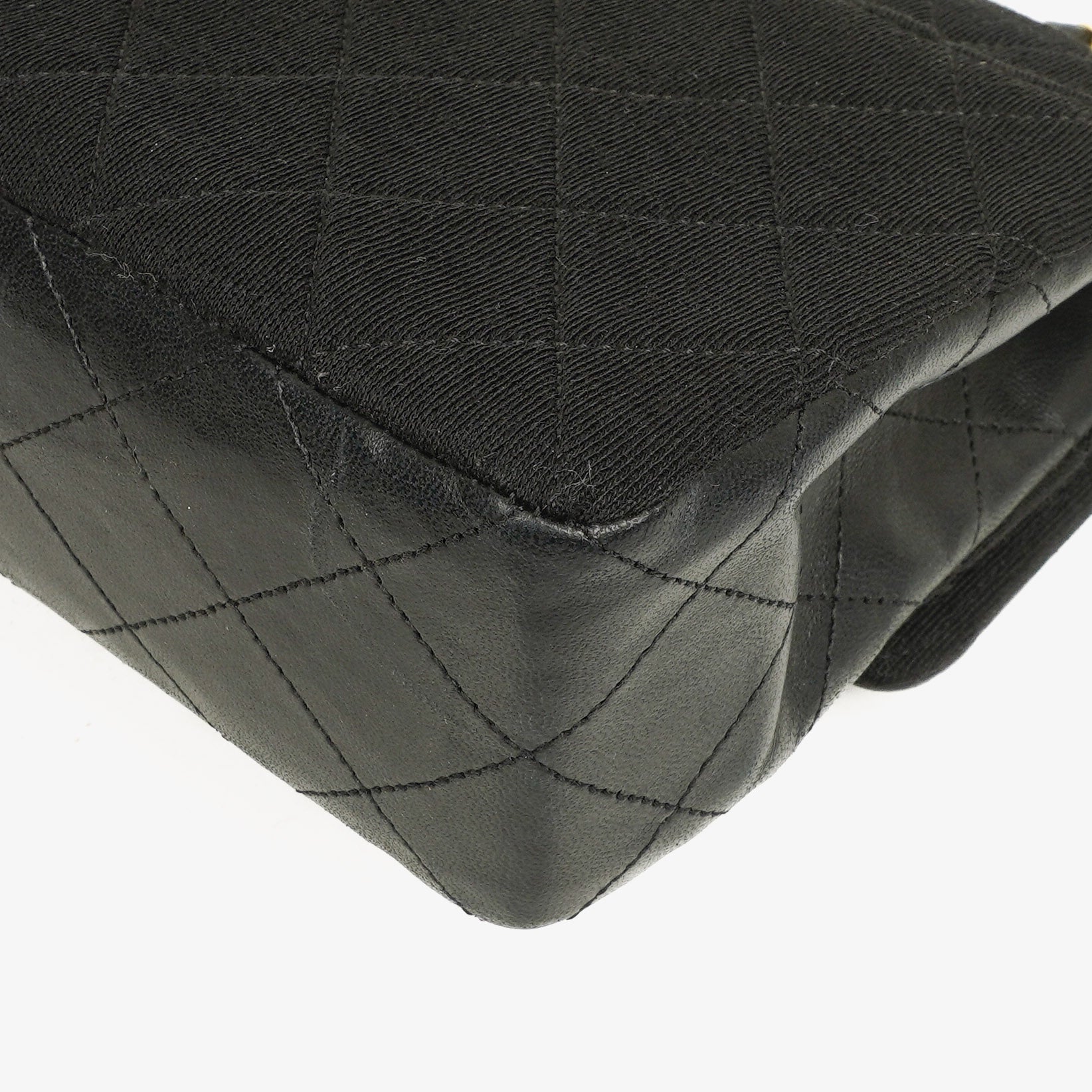 Chanel Medium Classic Vintage Single Flap Tasche aus gestepptem Lammleder und Jersey mit 24K vergoldeter Hardware