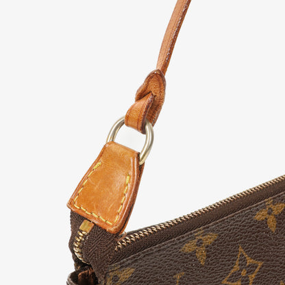 Louis Vuitton Pochette Accessoires Monogram Canvas Clutch