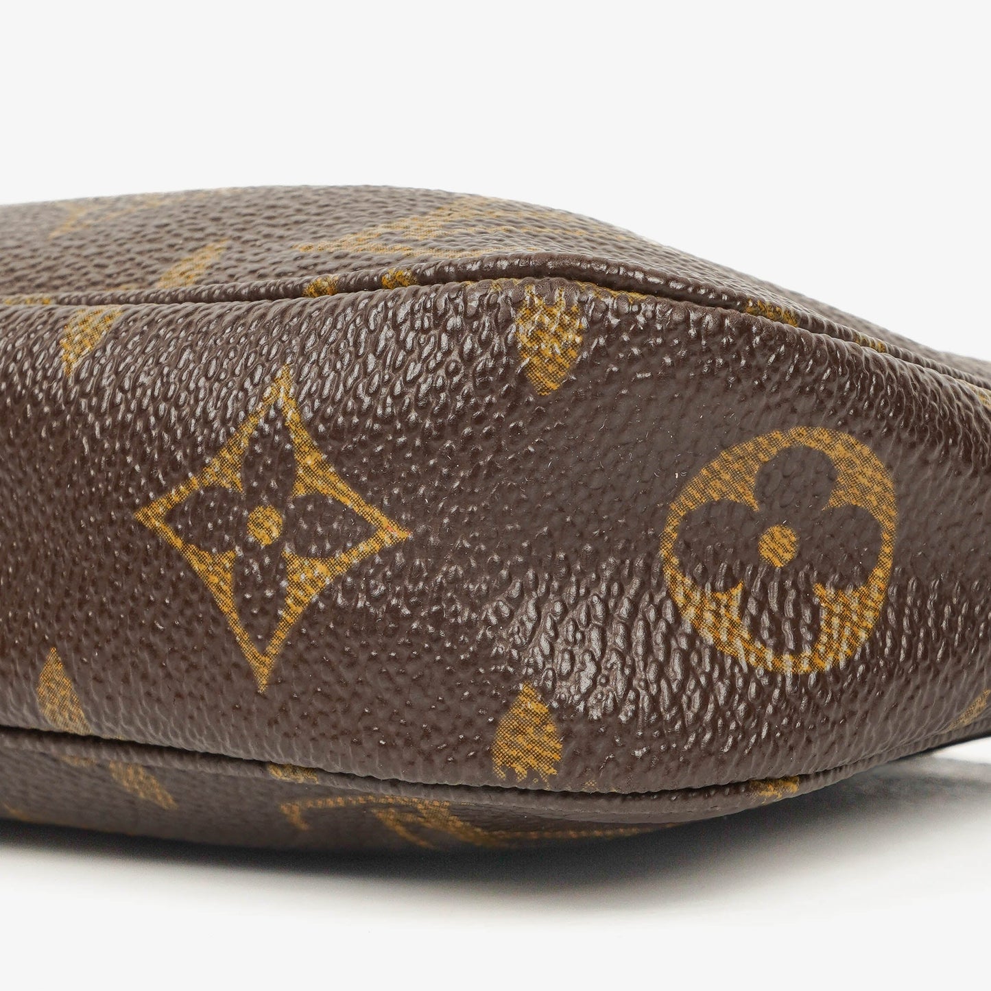 Louis Vuitton Pochette Accessoires Monogram Canvas Clutch