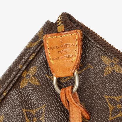 Louis Vuitton Pochette Accessoires Monogram Canvas Clutch