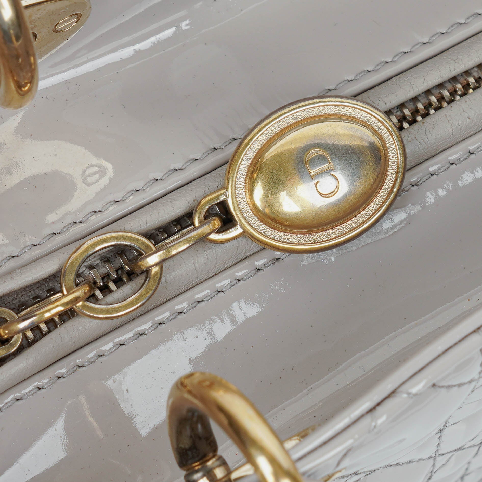 Dior Lady Dior Vintage Medium Handtasche aus Lack-Kalbsleder