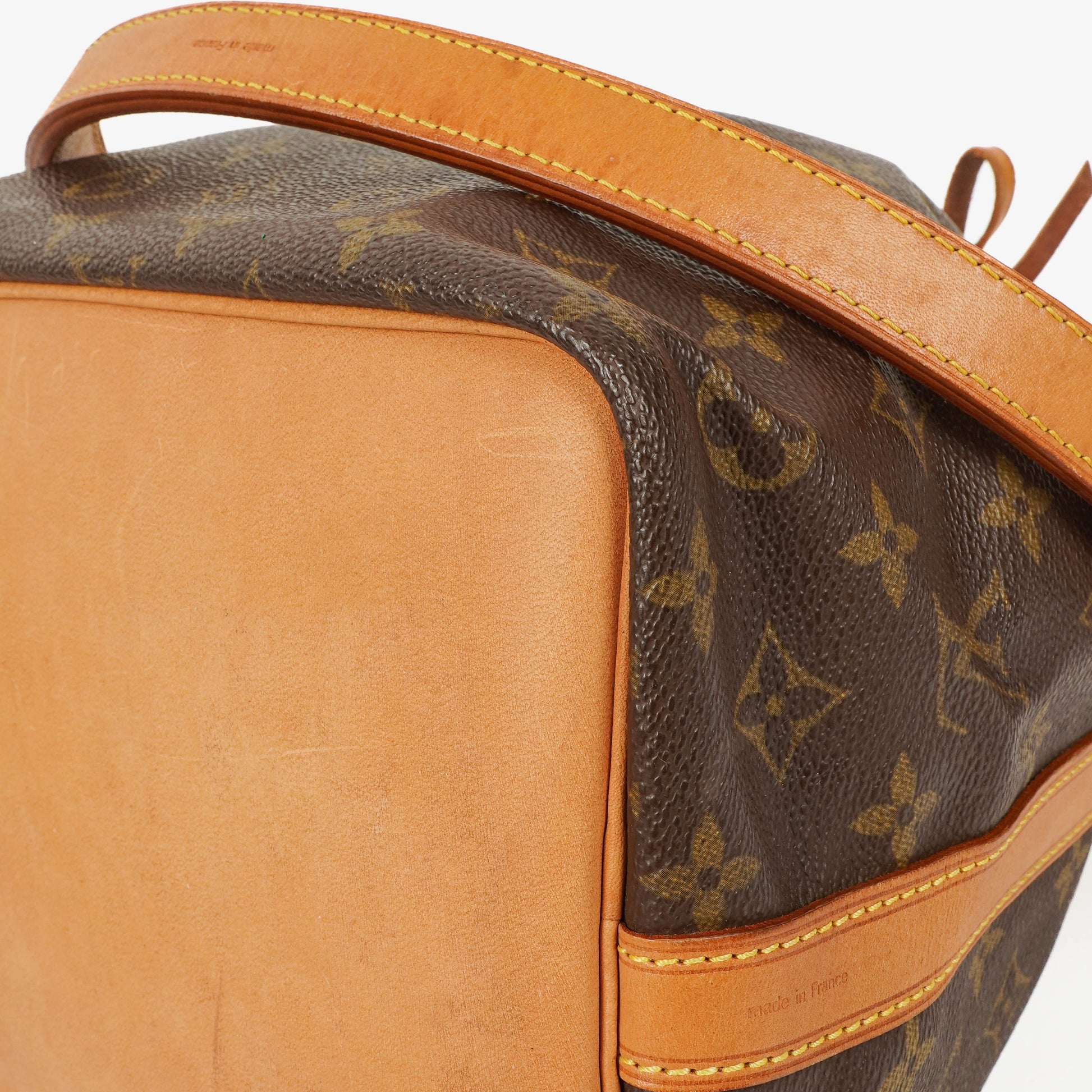 Louis Vuitton Petit Noe Monogram Canvas Schultertasche