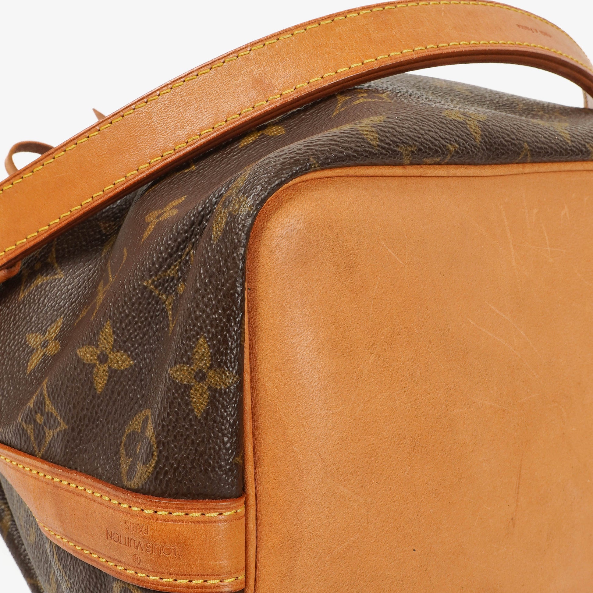 Louis Vuitton Petit Noe Monogram Canvas Schultertasche