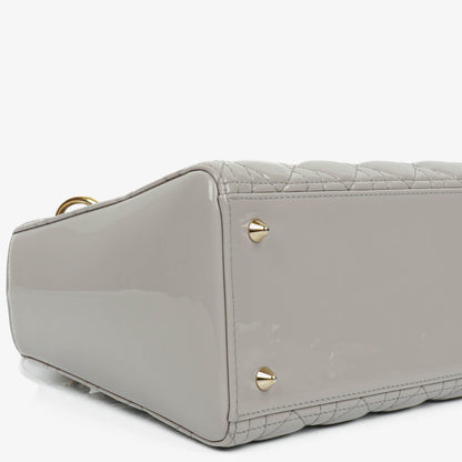 Dior Lady Dior Vintage Medium Handtasche aus Lack-Kalbsleder