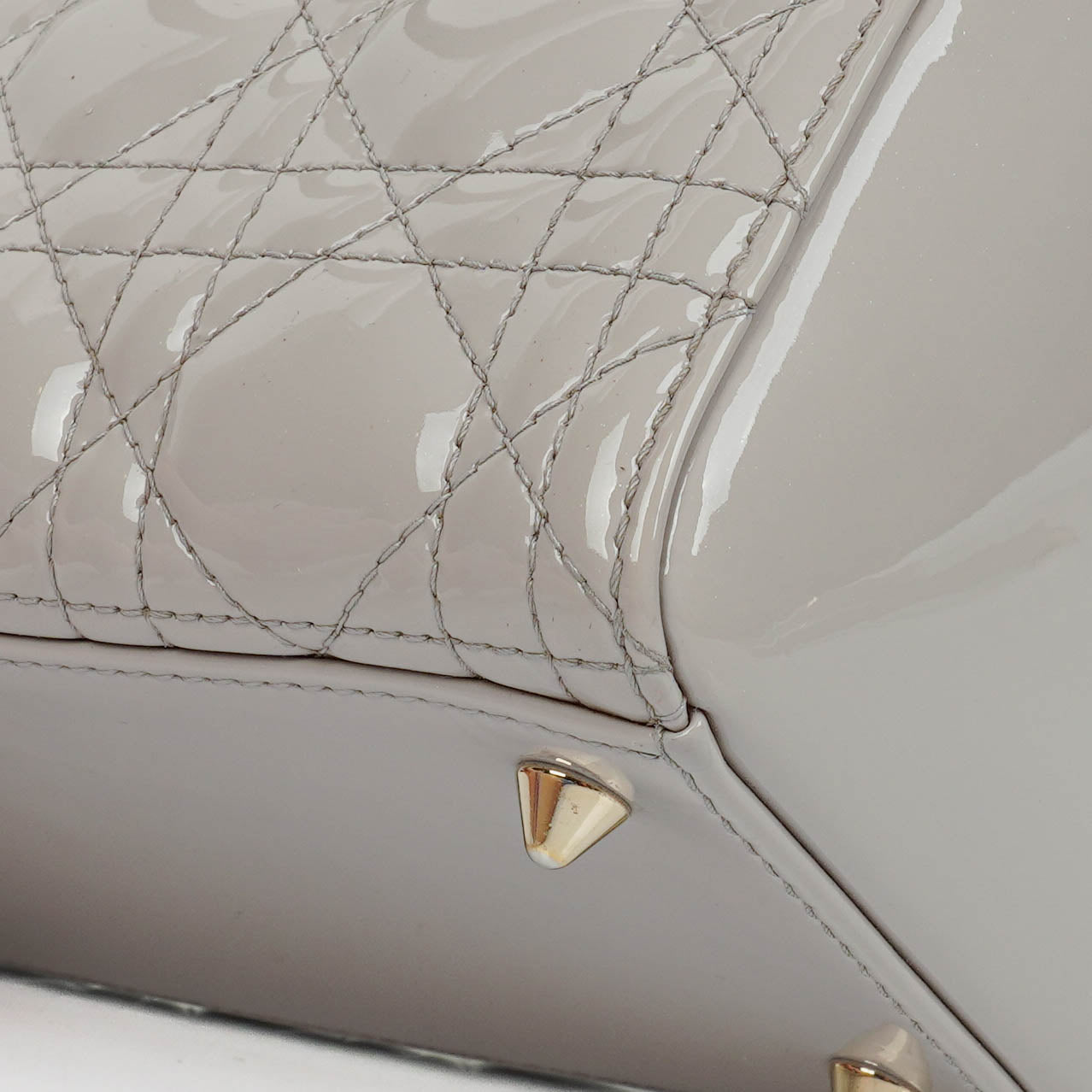 Dior Lady Dior Vintage Medium Handtasche aus Lack-Kalbsleder
