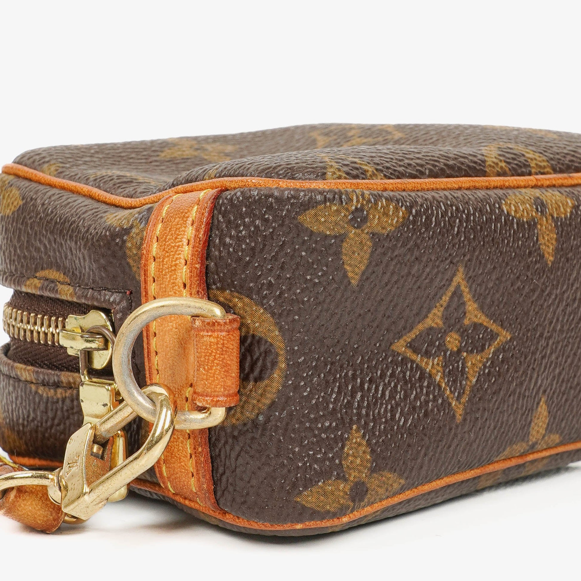Louis Vuitton Wapity Clutch aus Monogram