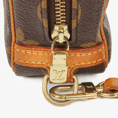 Louis Vuitton Wapity Clutch aus Monogram