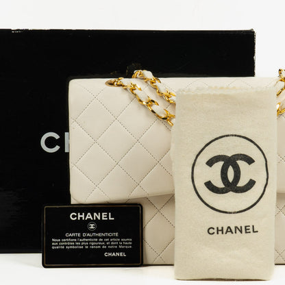 Chanel Medium Classic Vintage Double Flap Tasche aus weißem gestepptem Lammleder mit 24K-vergoldeter Hardware