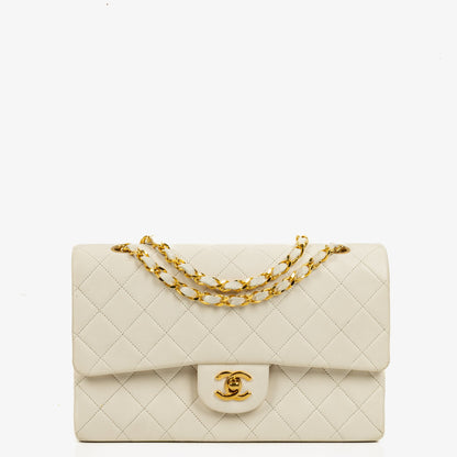 Chanel Medium Classic Vintage Double Flap Tasche aus weißem gestepptem Lammleder mit 24K-vergoldeter Hardware