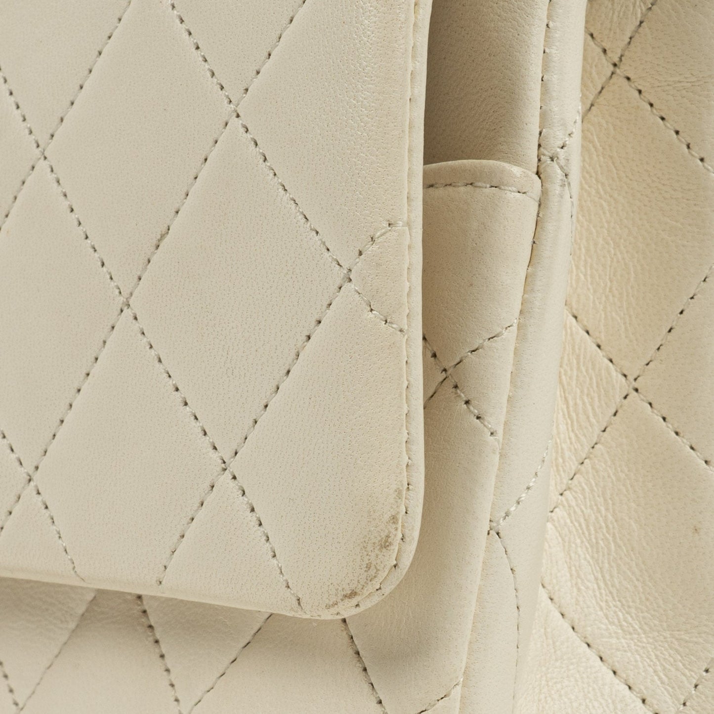 Chanel Medium Classic Vintage Double Flap Tasche aus weißem gestepptem Lammleder mit 24K-vergoldeter Hardware