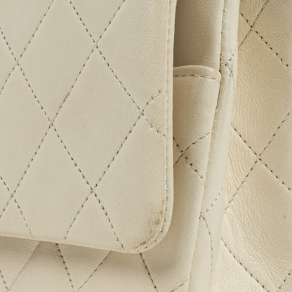 Chanel Medium Classic Vintage Double Flap Tasche aus weißem gestepptem Lammleder mit 24K-vergoldeter Hardware