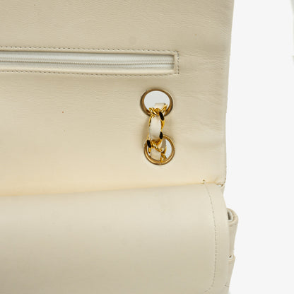 Chanel Medium Classic Vintage Double Flap Tasche aus weißem gestepptem Lammleder mit 24K-vergoldeter Hardware