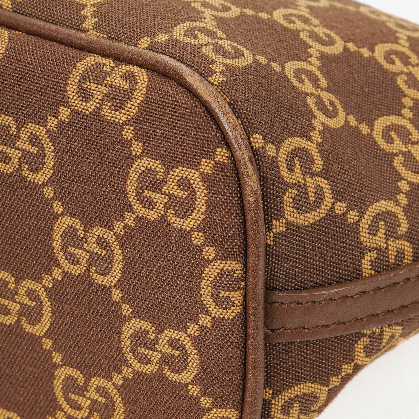Gucci Mini Baguette Pochette Boat Tasche mit GG Monogram