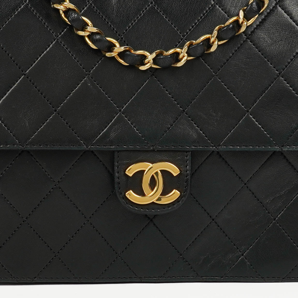 Chanel Classic Single Flap Bag aus schwarzem gestepptem Lammleder mit 24K vergoldeter Hardware