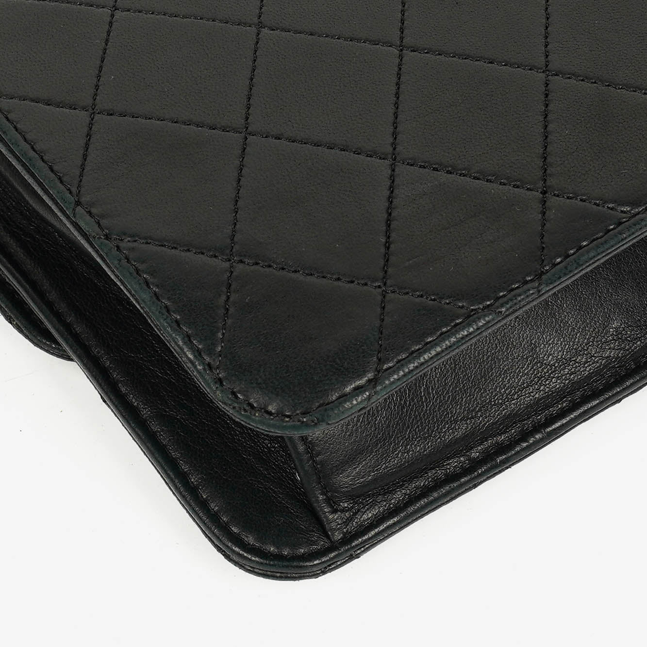 Chanel Classic Single Flap Bag aus schwarzem gestepptem Lammleder mit 24K vergoldeter Hardware