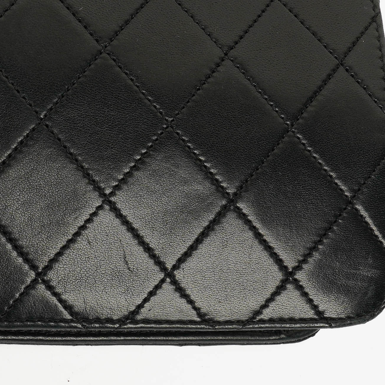 Chanel Classic Single Flap Bag aus schwarzem gestepptem Lammleder mit 24K vergoldeter Hardware
