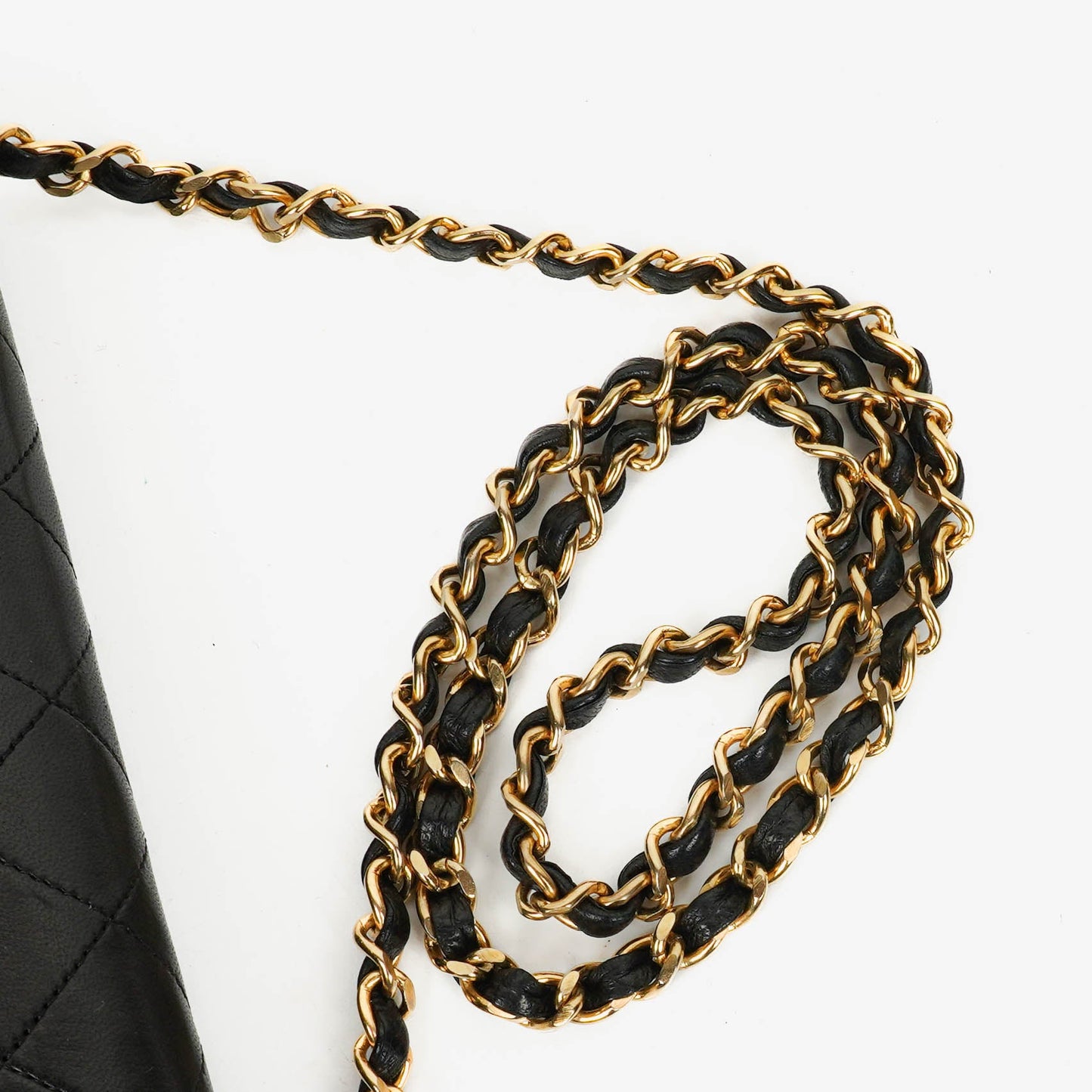 Chanel Classic Single Flap Bag aus schwarzem gestepptem Lammleder mit 24K vergoldeter Hardware
