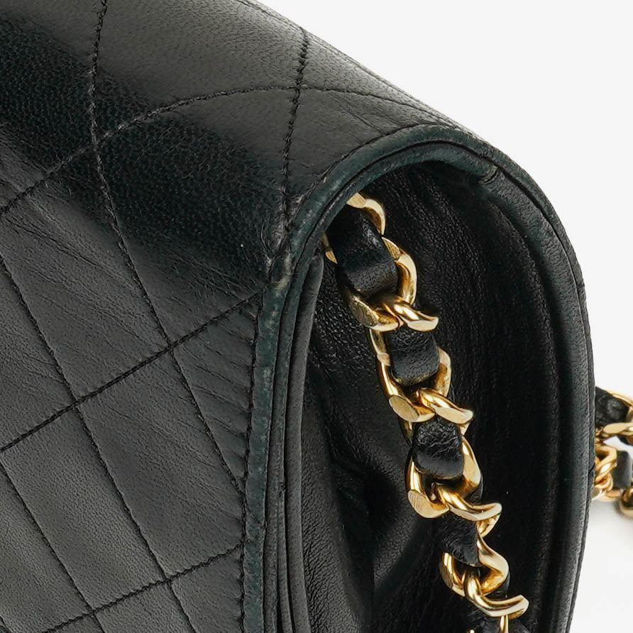 Chanel Classic Single Flap Bag aus schwarzem gestepptem Lammleder mit 24K vergoldeter Hardware