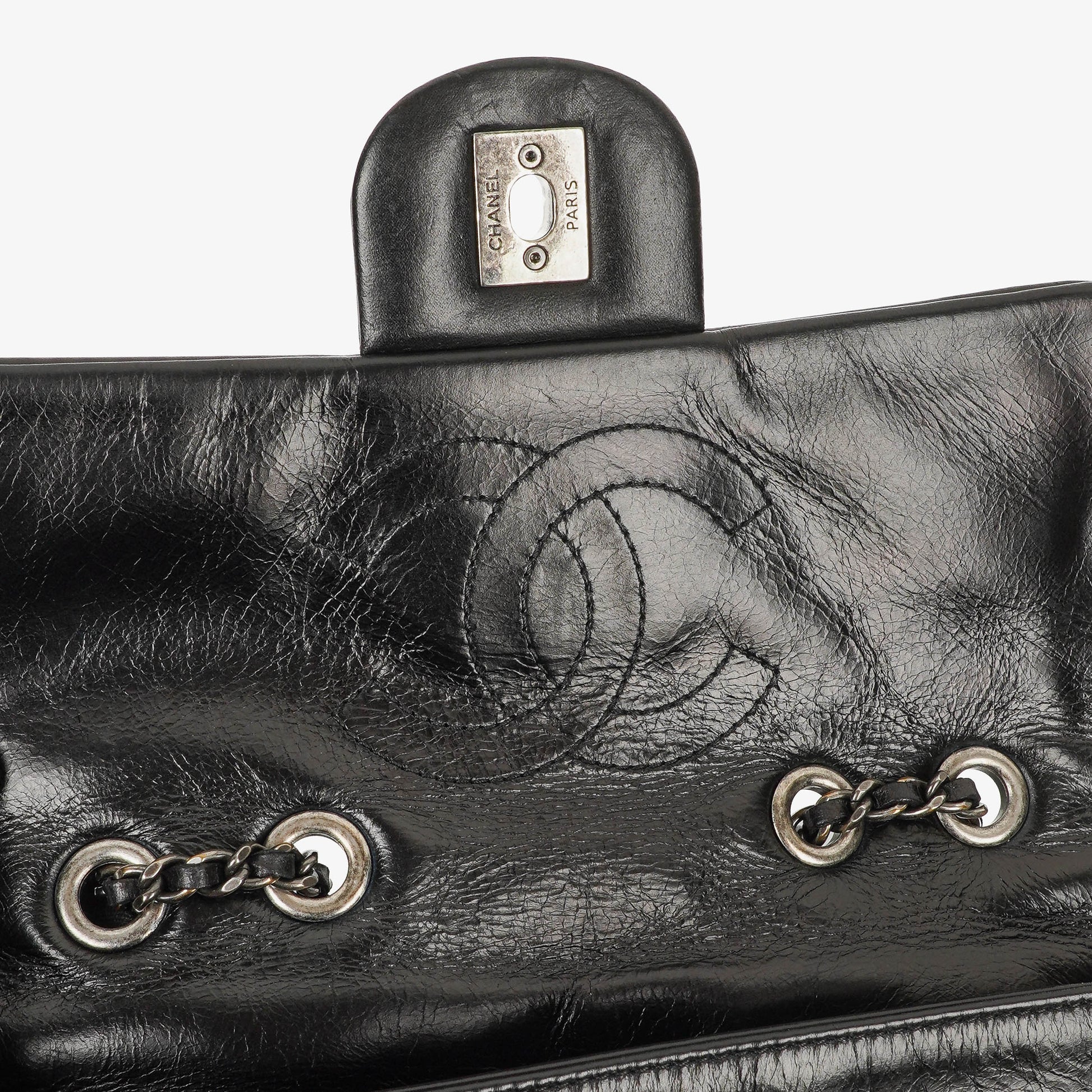 CHANEL Single Flap Bag aus schwarzem gestepptem Leder