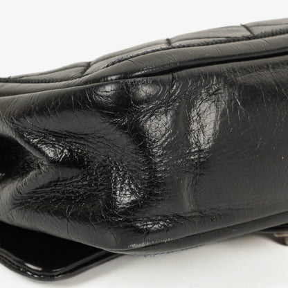 CHANEL Single Flap Bag aus schwarzem gestepptem Leder