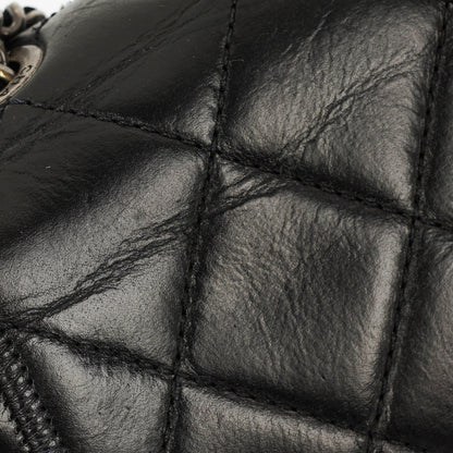 CHANEL Single Flap Bag aus schwarzem gestepptem Leder