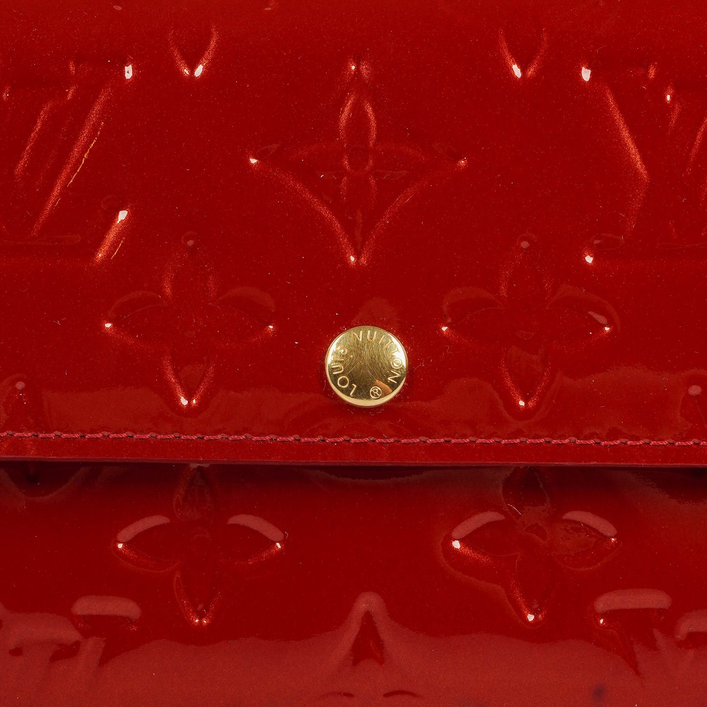 Louis Vuitton Sarah Geldbörse in Rouge Rot aus Monogram Vernis