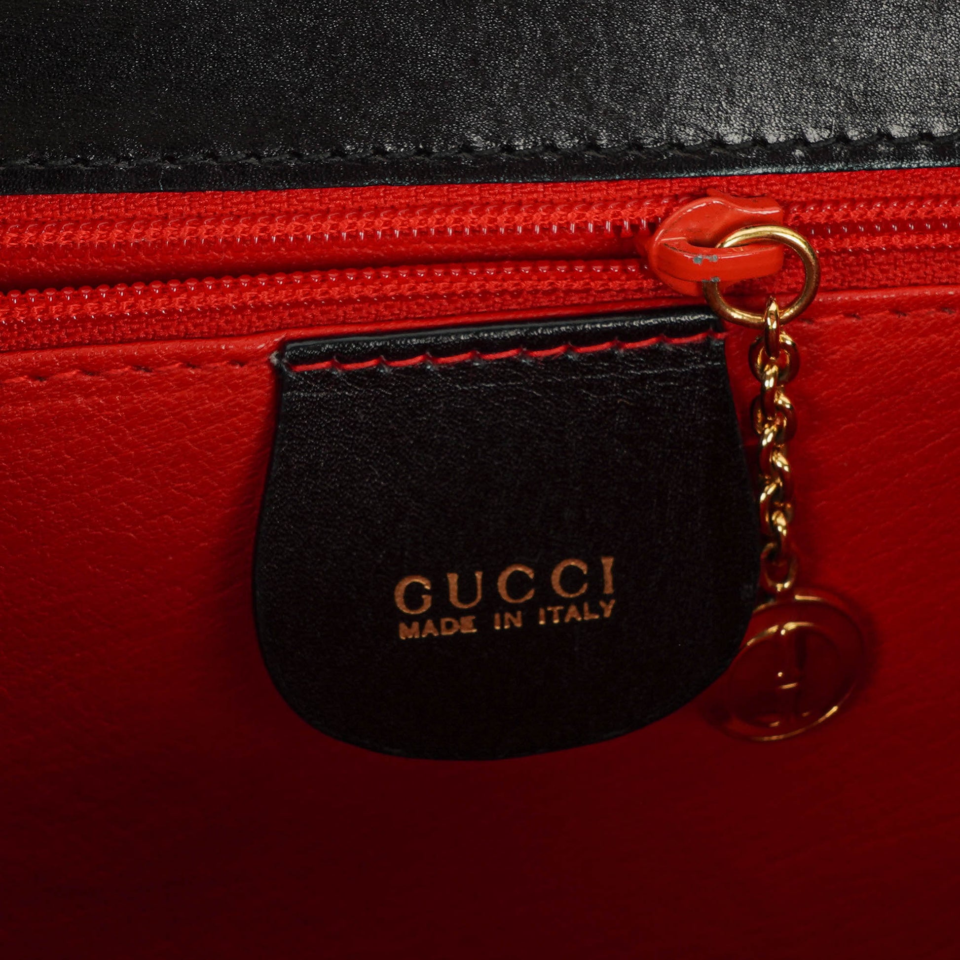 Gucci Vintage Lady Lock Tasche aus glänzendem schwarzem Leder