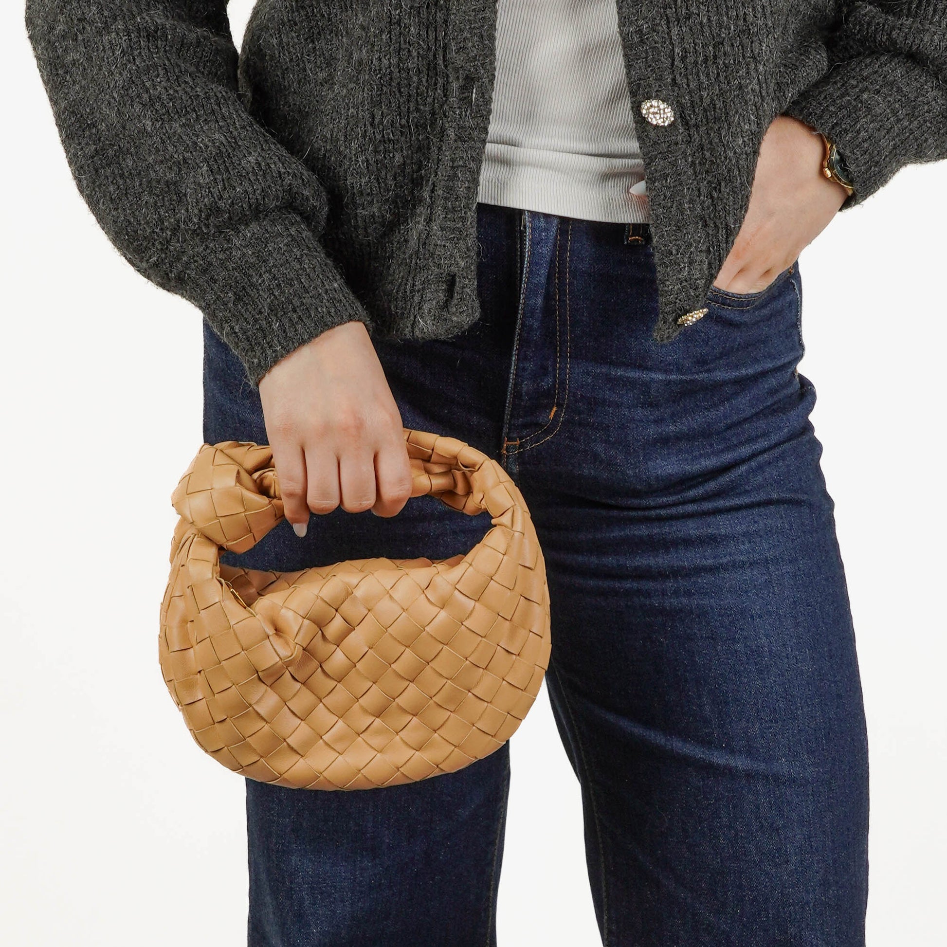 Bottega Veneta Mini Jodie Tasche aus beigem Leder
